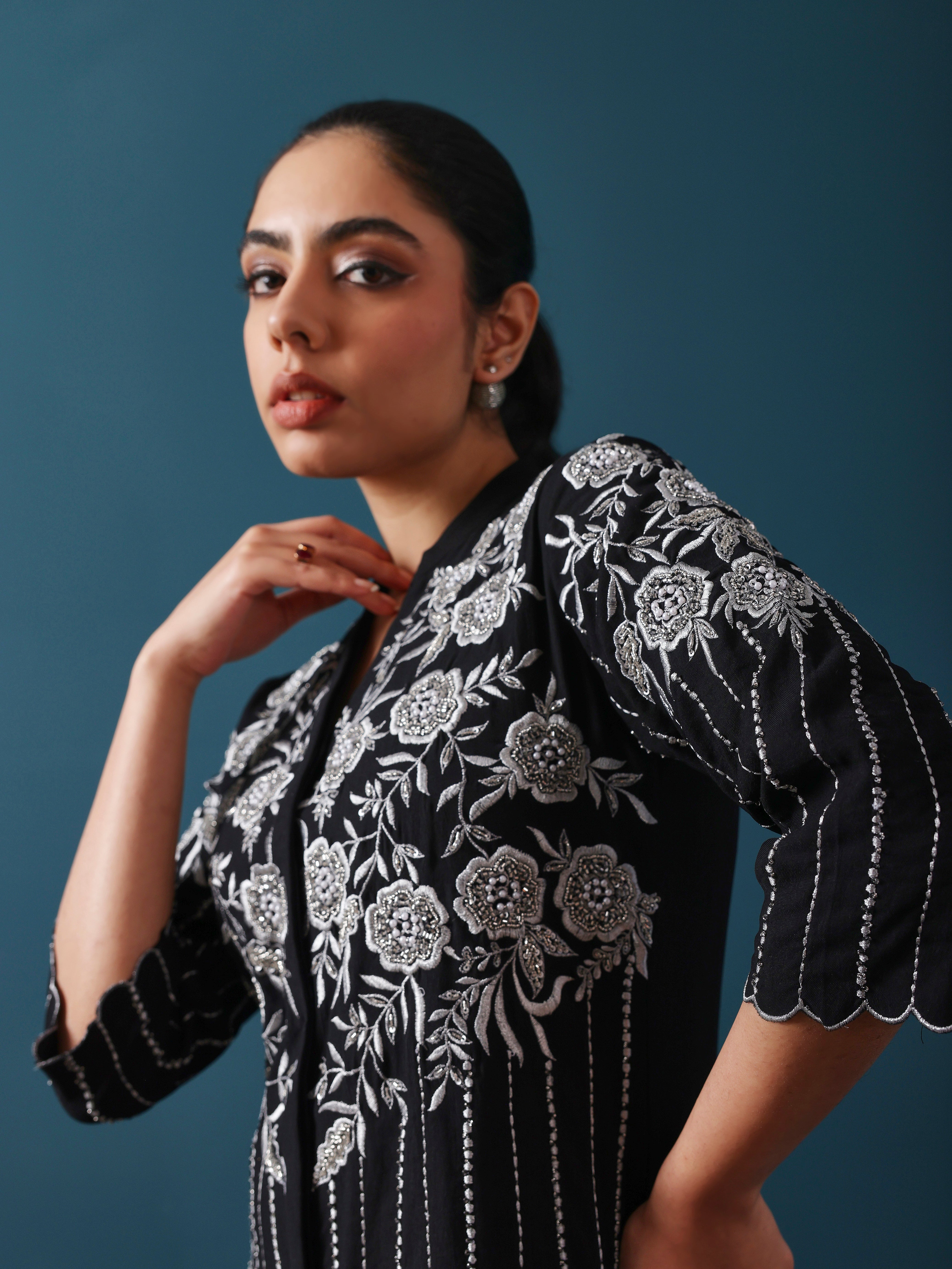 Black Embroidered kurta Set